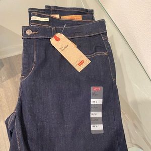 Levi's Plus Size 711 Skinny Jeans (Brand new)